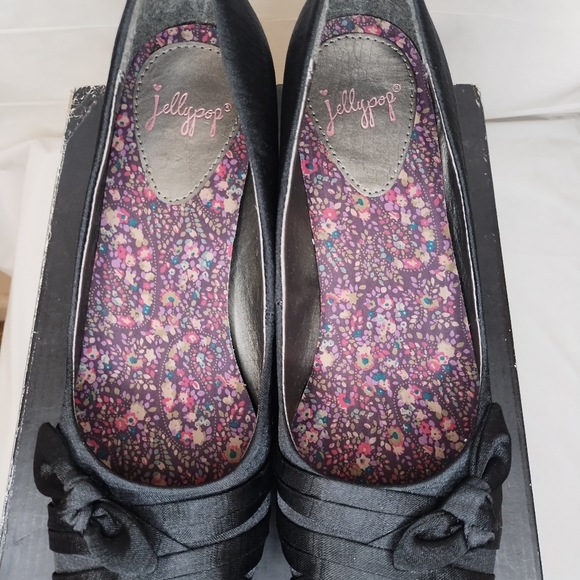 JELLYPOP SATIN FORMAL BLACK HEEL LOW PUMPS  YOUNG ADULT SIZE 9M/HEEL HEIGHT 3.5 - Picture 7 of 8
